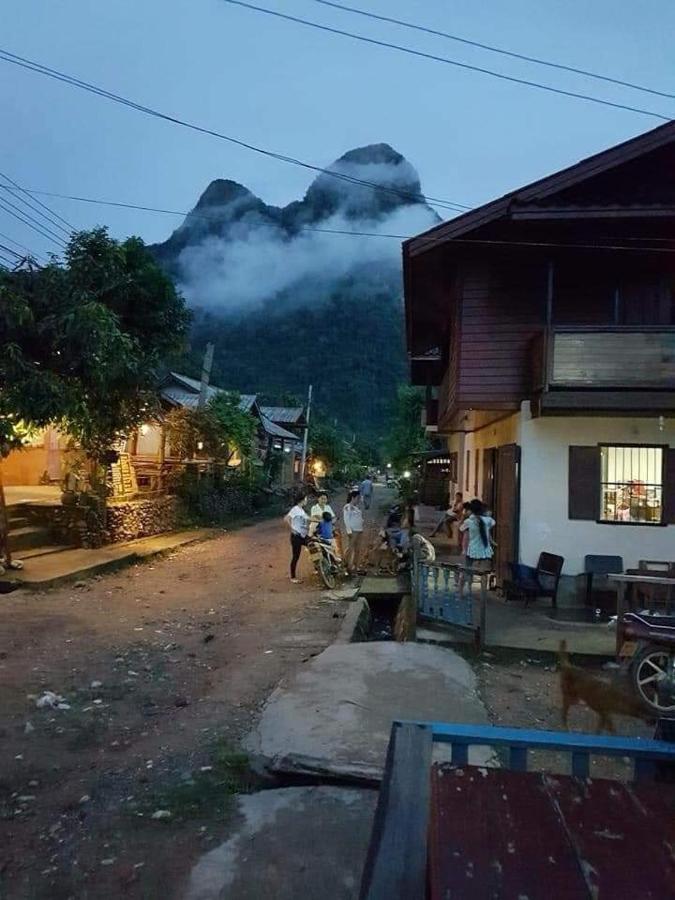 Lattanavongsa Guesthouse And Bungalows Muang Ngoi Luaran gambar