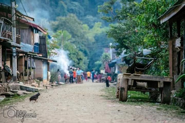 Lattanavongsa Guesthouse And Bungalows Muang Ngoi Luaran gambar