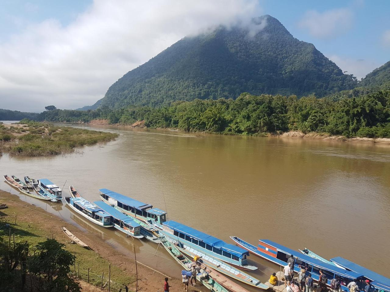 Lattanavongsa Guesthouse And Bungalows Muang Ngoi Luaran gambar