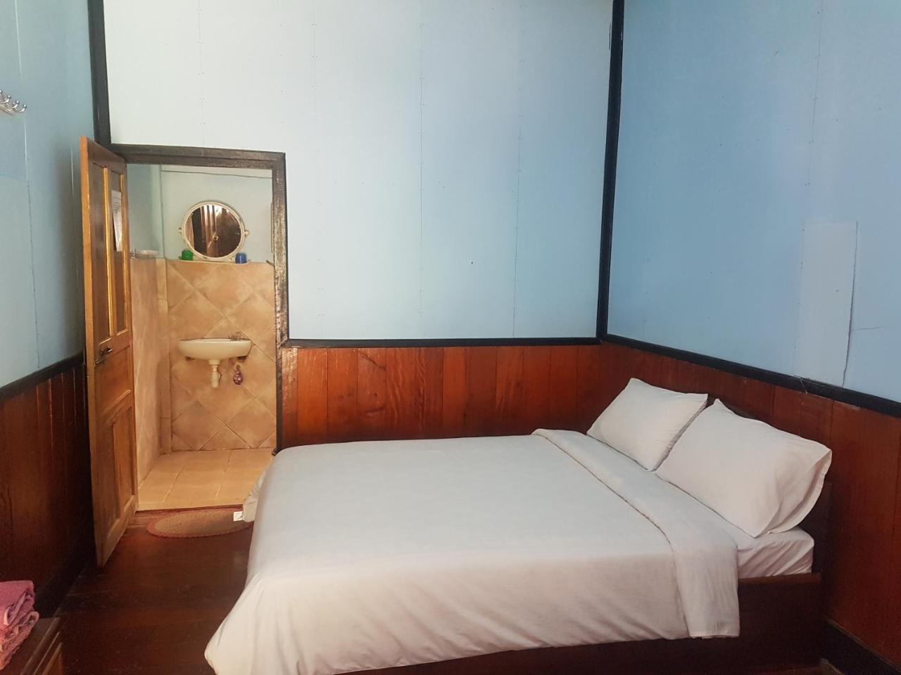 Lattanavongsa Guesthouse And Bungalows Muang Ngoi Luaran gambar